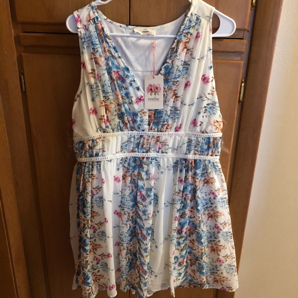 NWT Women’s ivory floral dress, L